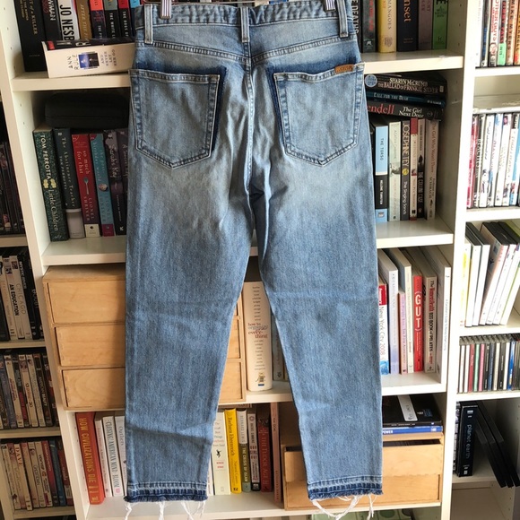 Joe’s High-rise Raw Hem Light Wash Jeans - Picture 5 of 6